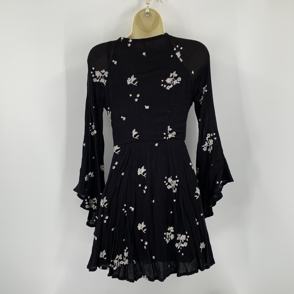 Free People Jasmine boho black dress embroidery mini floral fit flare crinkle 2 - Picture 3 of 5